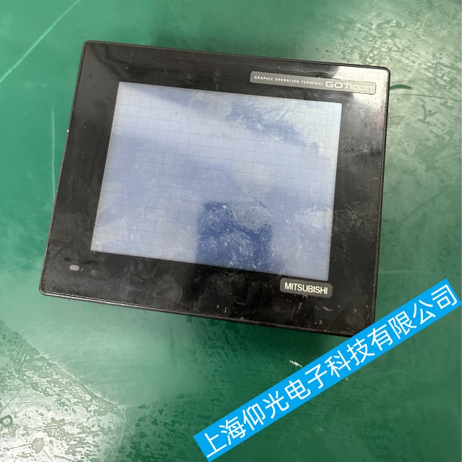 東莞三菱觸摸屏A985GOT-TBD上電無任何顯示故障維修干貨分享